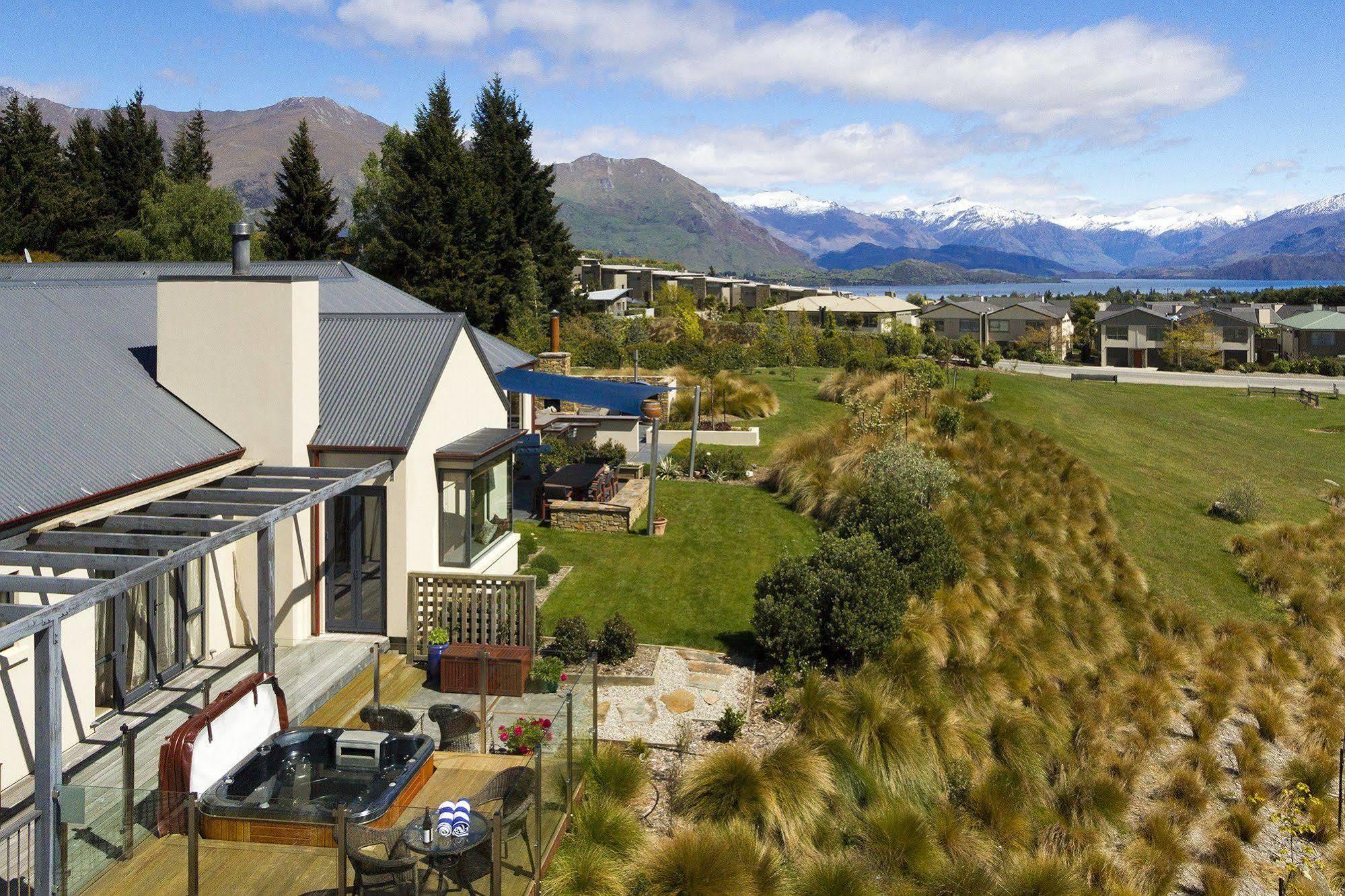Alpine Peaks Apartment Wanaka Exterior foto