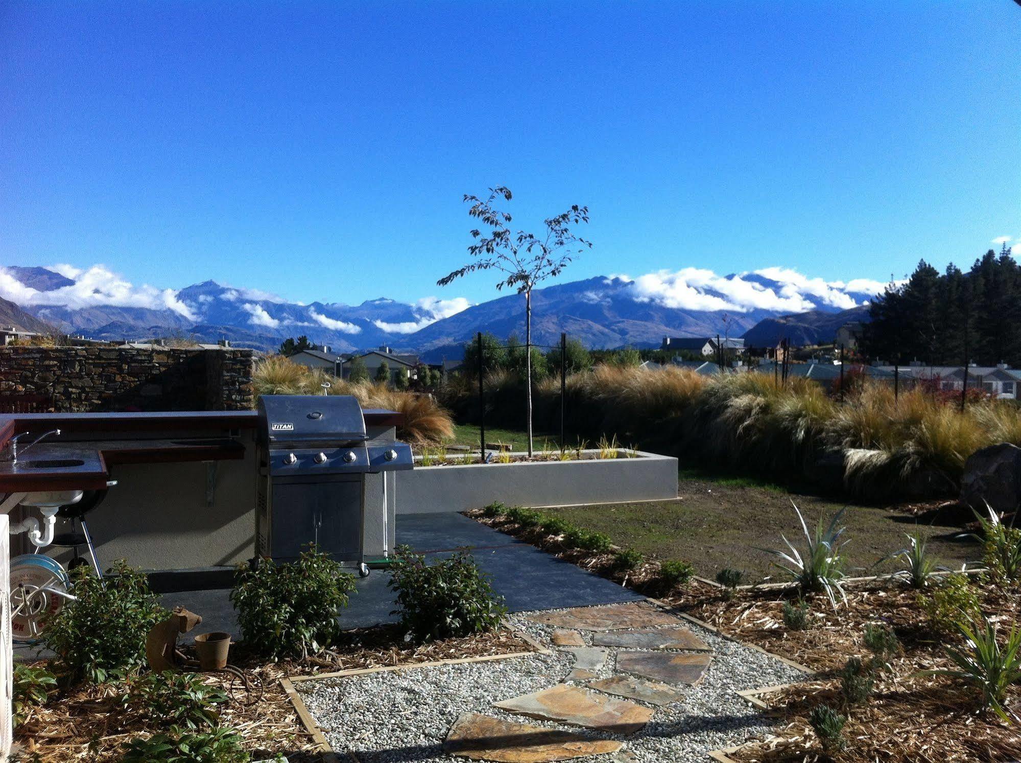 Alpine Peaks Apartment Wanaka Exterior foto